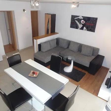 Apartman Goran * Postira